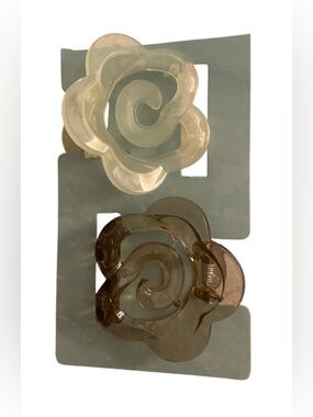 Floral Hair Claw Clips - Translucent Ivory & Smoky Brown